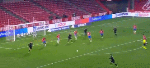 弗莱彻：我们开局表现不理想，中场我对球员们提出了更高要求